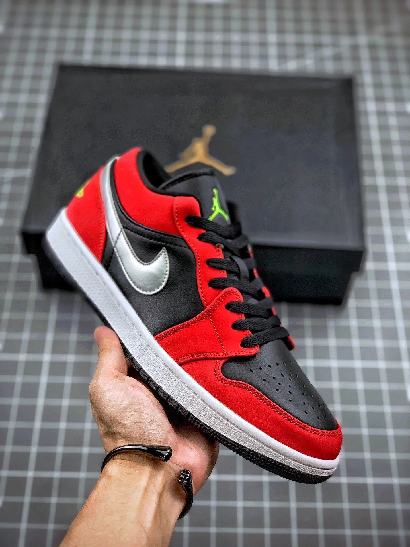 Air Jordan 1 Low Black/Green Pulse-Gym Red-White