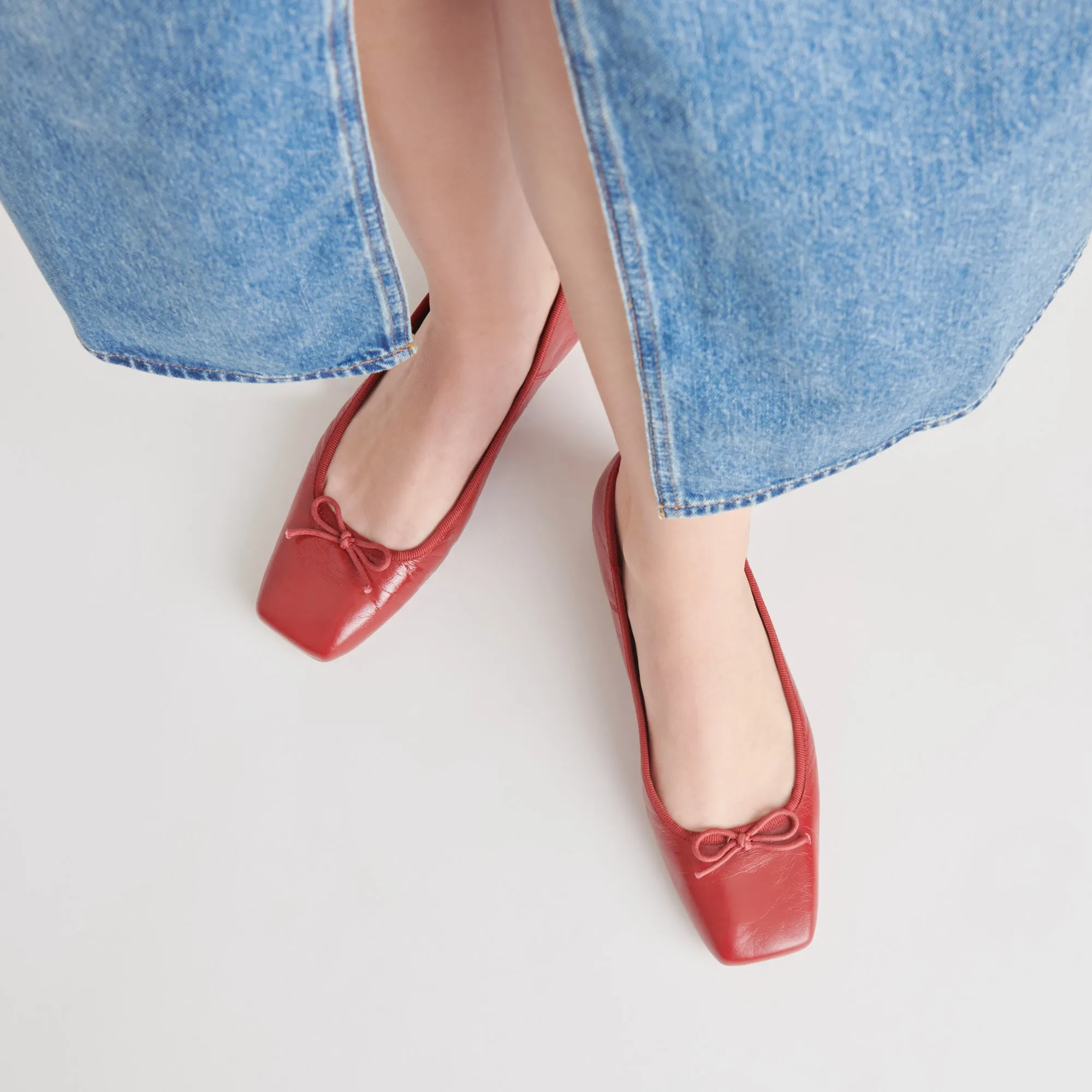 ANISA BALLET FLATS RED CRINKLE PATENT