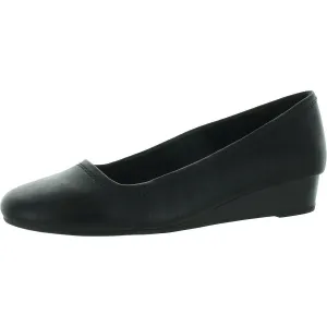 Baretraps Womens Covette Faux Leather Slip-On Ballet Flats