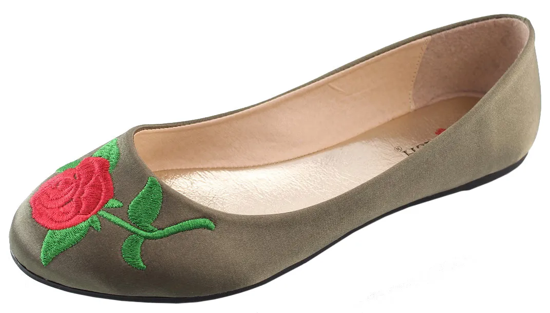 Elegant Footwear Women's Embroidered Rose Floral 90s Round Toe Ballet Flat