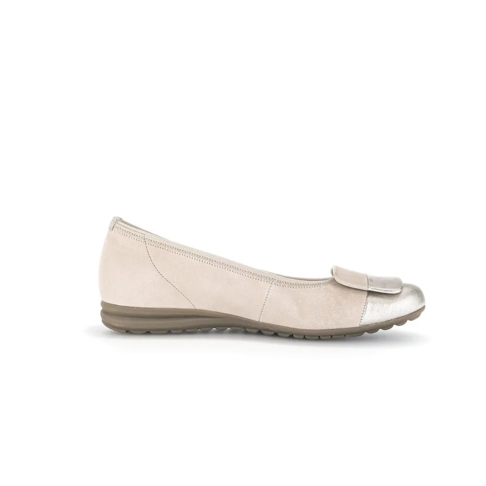 Gabor Women's 22.624.33 Ballet Flat - Oak/Pewter