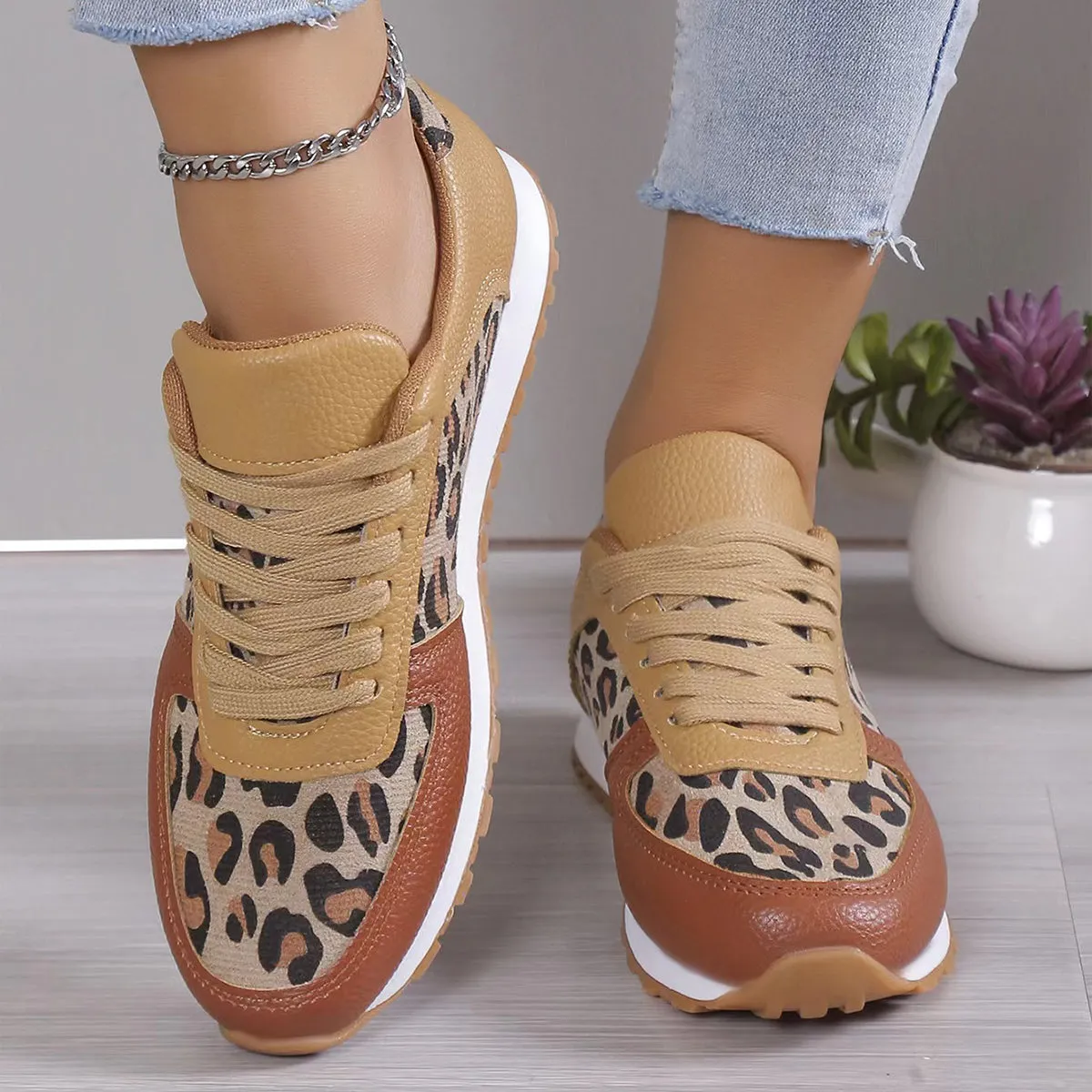 Leopard Print Lace-Up Sneakers - Stylish Women’s Sports Shoes