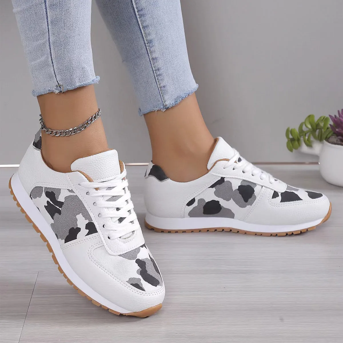 Leopard Print Lace-Up Sneakers - Stylish Women’s Sports Shoes