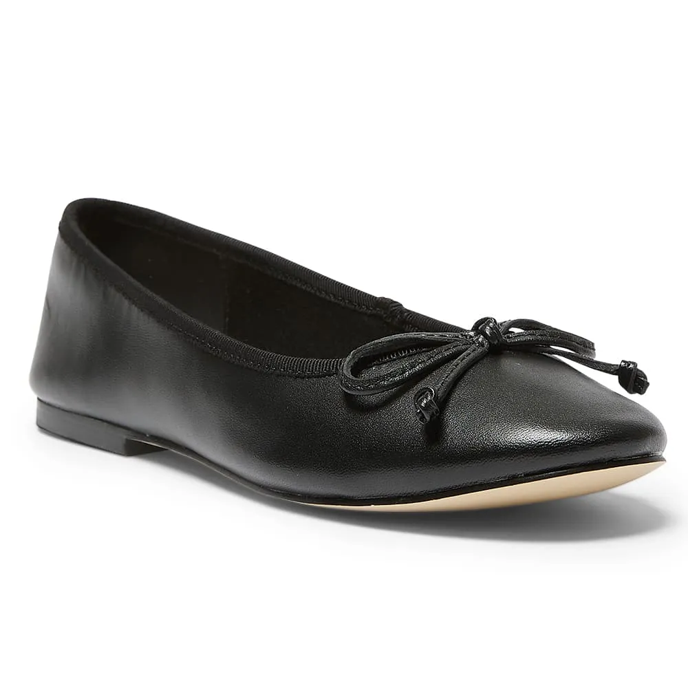 Mallory Flat in Black Leather