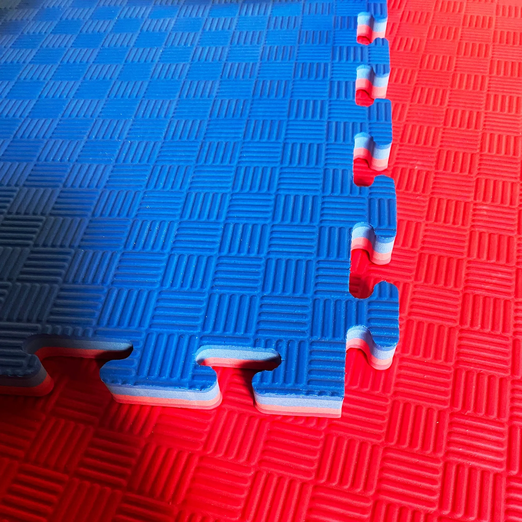 MAR-296A | Red/Blue Jigsaw Floor Mats (20mm [1m x 1m] Square)