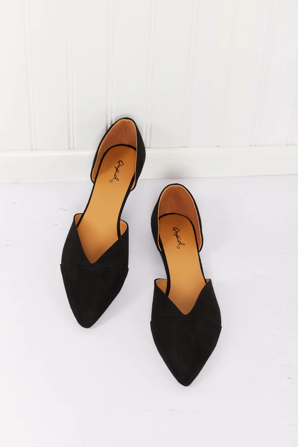 Qupid Simple and Chic Pointed Toe Ballet Flats in Black