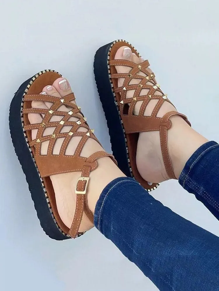 Toleet Hollow-Out Rivet Flat Sandals