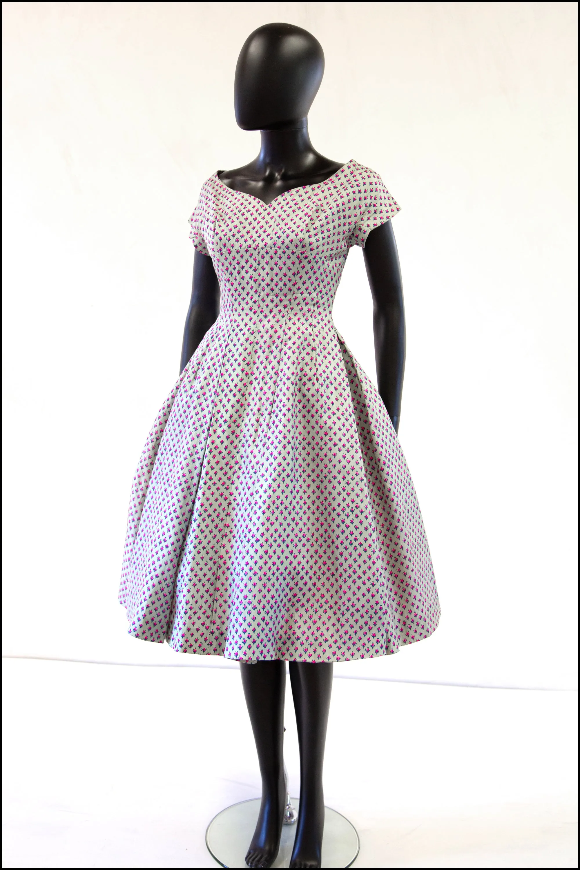 Vintage 1950s Mint Rose Print Silk Dress