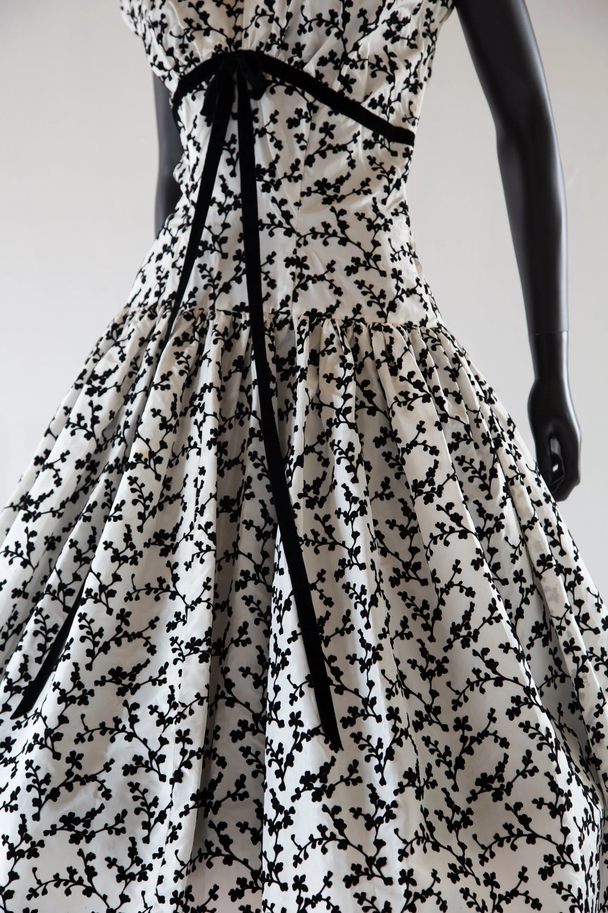 Vintage 1950s Monochrome Flocked Taffeta Cocktail Dress