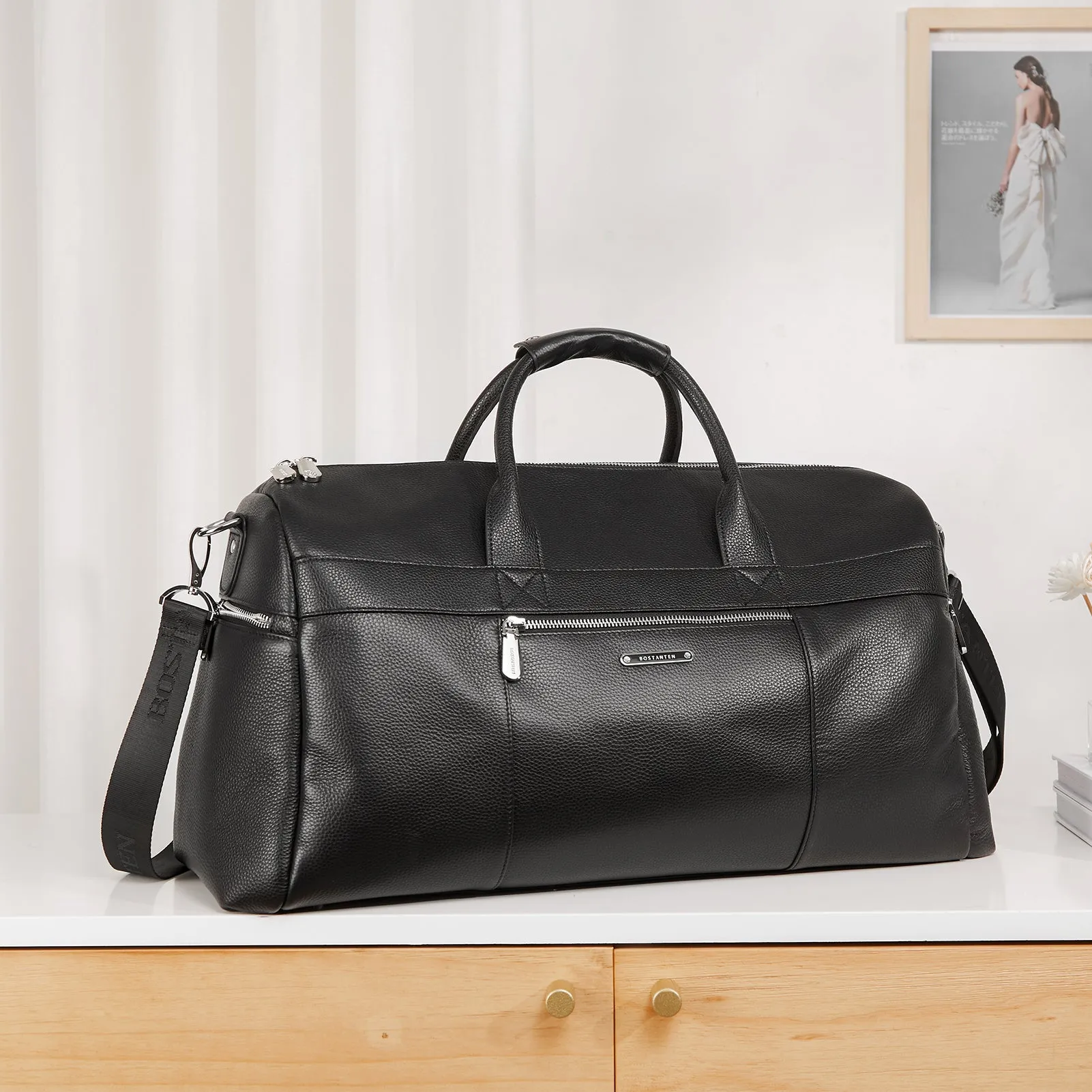 Vixen Upgrade Your Travel Style with our Designer Men's Duffle Bag