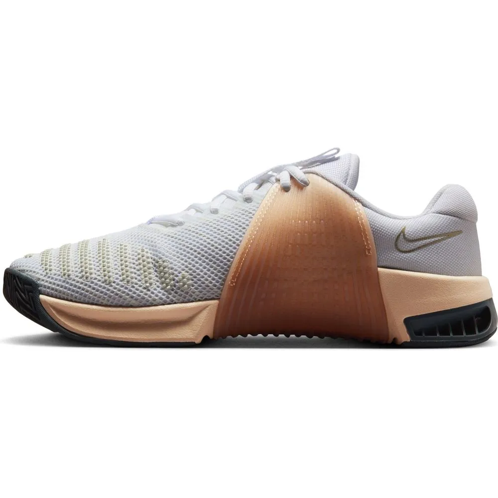 Womens Metcon 9 - White/Metallic Gold