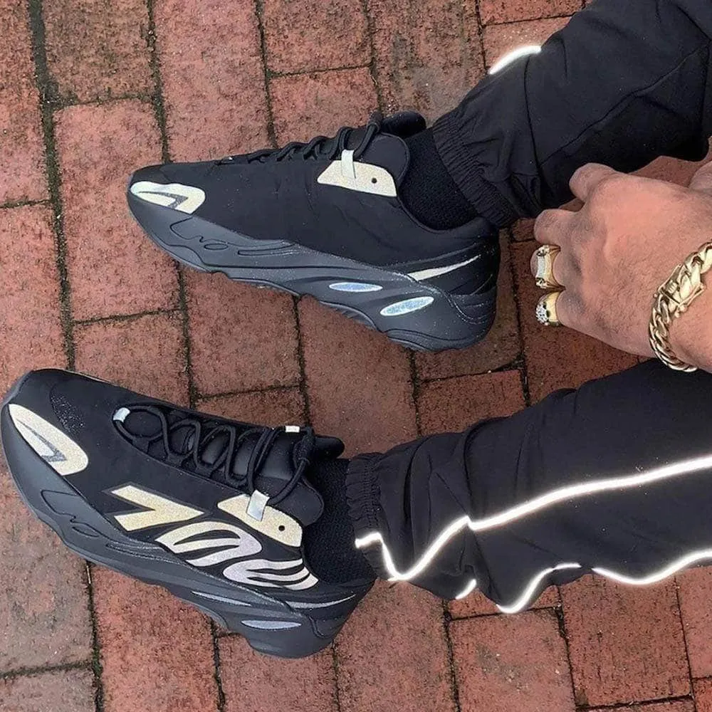 YEEZY BOOST 700 MNVN TRIPLE BLACK